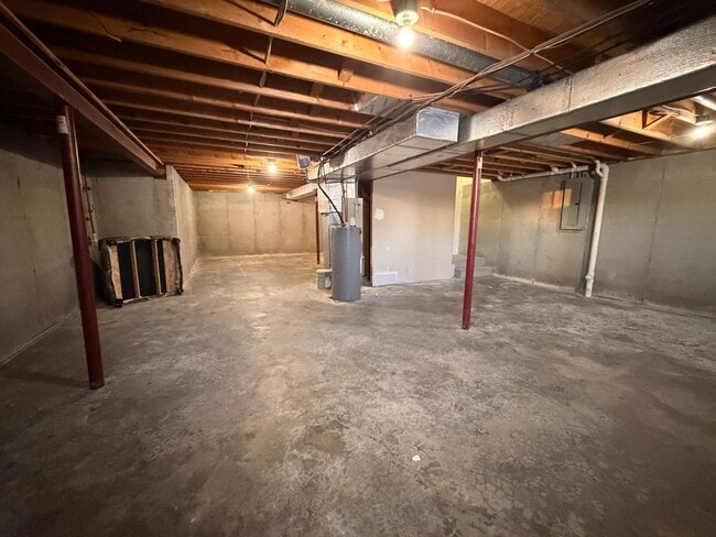 Building Photo - All electric ranch