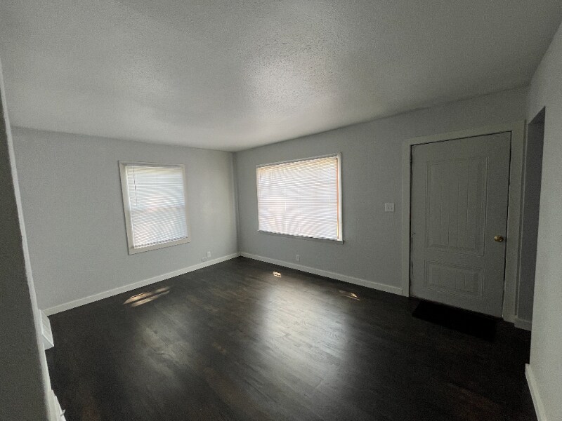 Building Photo - 5700 N 60th St
