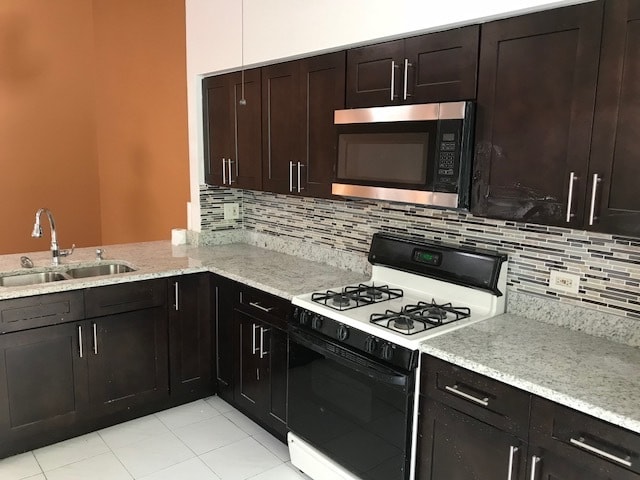 Building Photo - 1751 Ranchview Dr