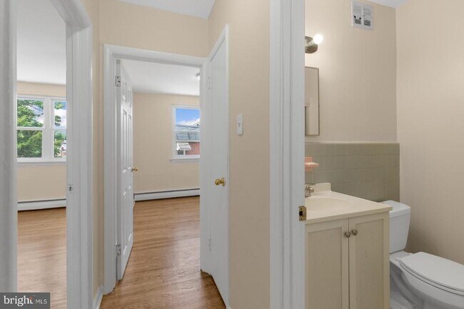 Building Photo - 5990 Henry Ave