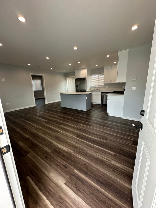 Building Photo - Casa Denver # 2