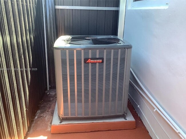 Building Photo - 7435 SW 23rd St