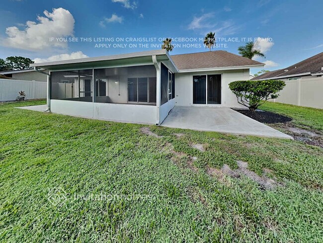 Building Photo - 13048 Meadowbreeze Dr