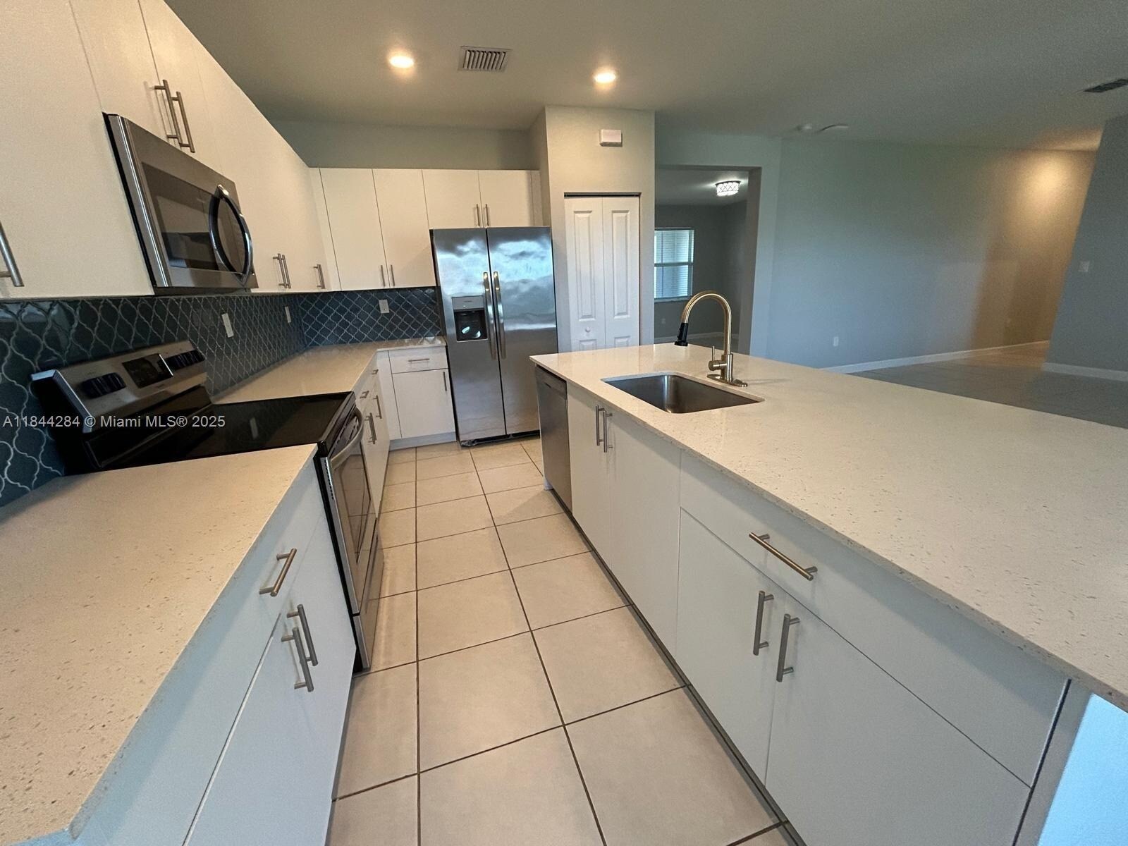 Building Photo - 16740 SW 290th Ln