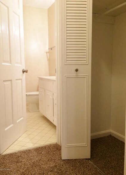 Building Photo - 509 Highwood Dr