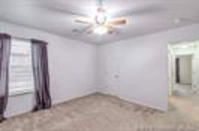 Building Photo - Well maintained home in a great location within Prestin lakes.