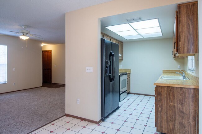 Building Photo - Move-In Ready 3-Bedroom, 2-Bathroom Rental...