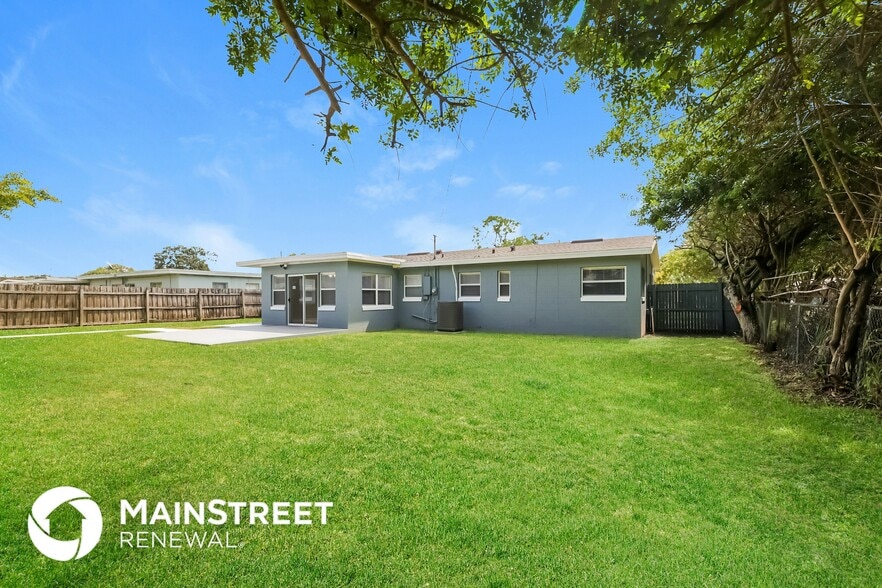 Building Photo - 7007 Alvina Way