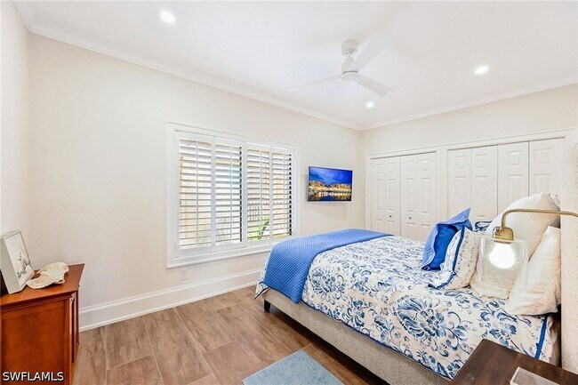 Building Photo - 6770 Pelican Bay Blvd