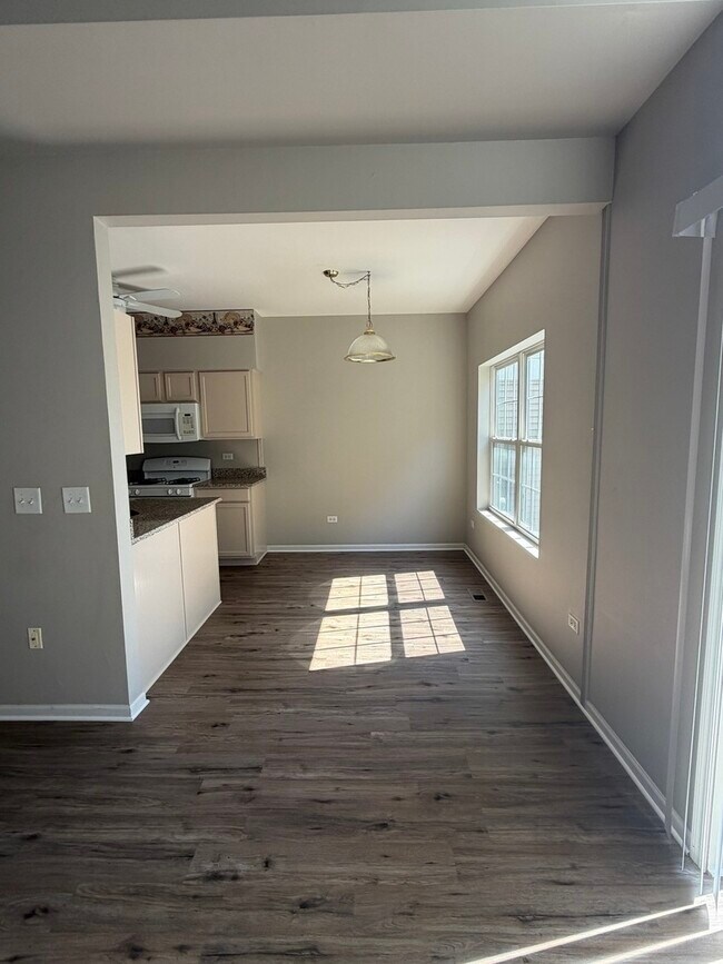 Building Photo - 2503 Oak Tree Ln