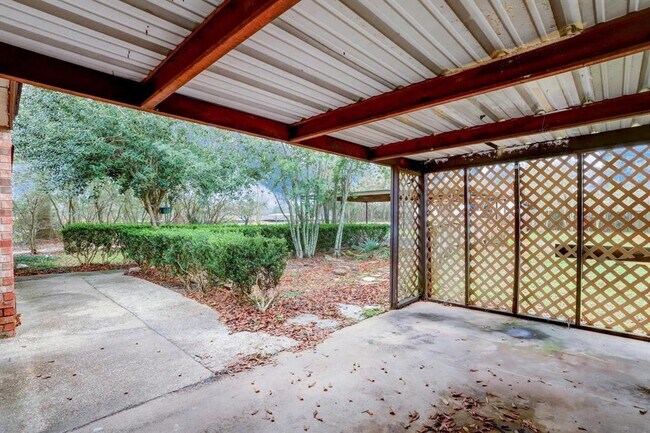 Building Photo - 10407 Fairview Dr