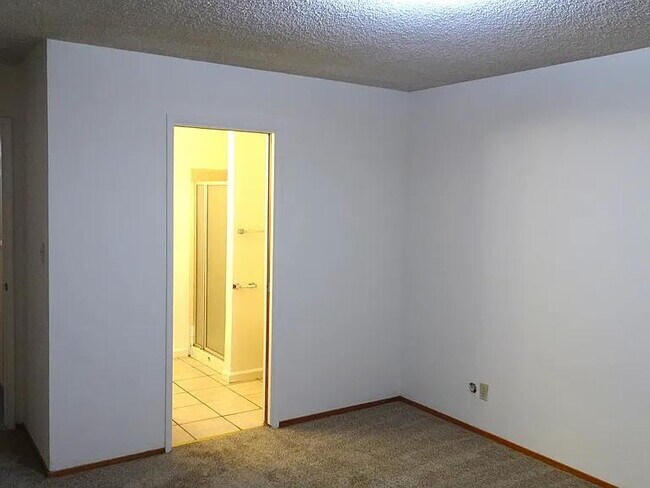 Building Photo - single family home