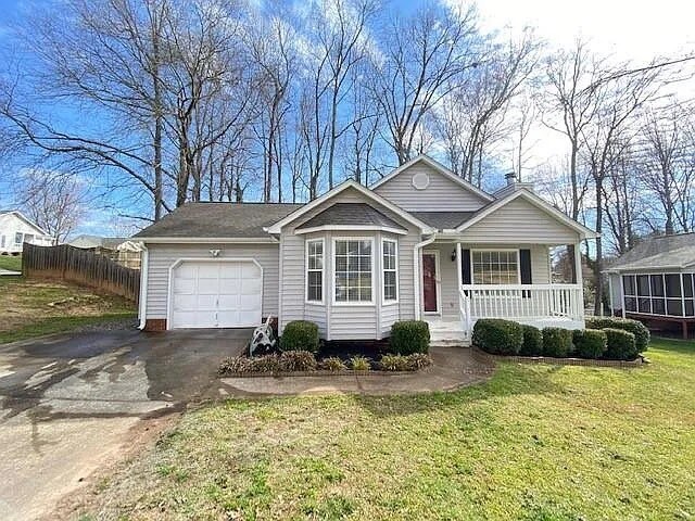 Primary Photo - Beautiful 2 Bedroom in Simpsonville