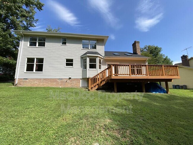 Building Photo - 1907 White Lake Dr