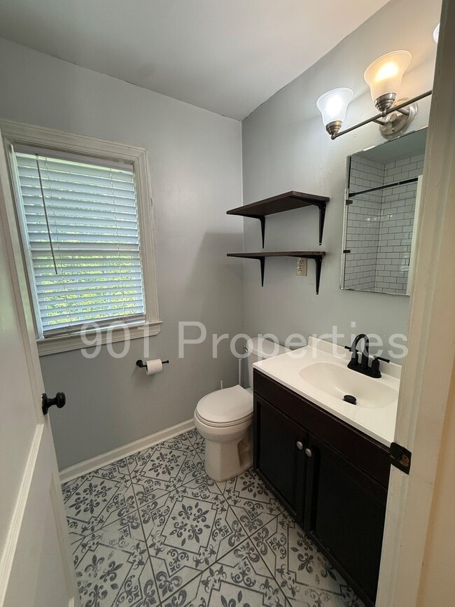 Building Photo - 59 N Ashlawn Rd