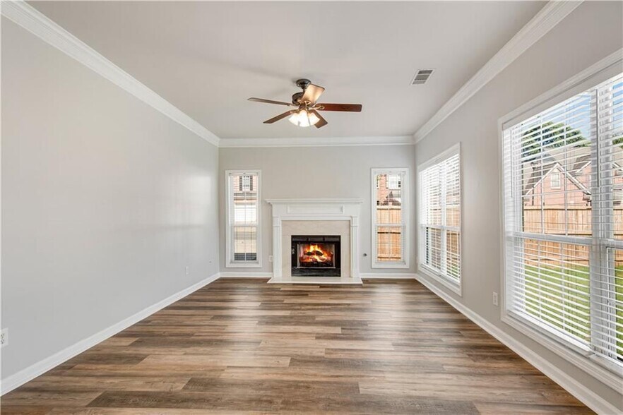 Building Photo - 1610 Elgaen Pl Dr