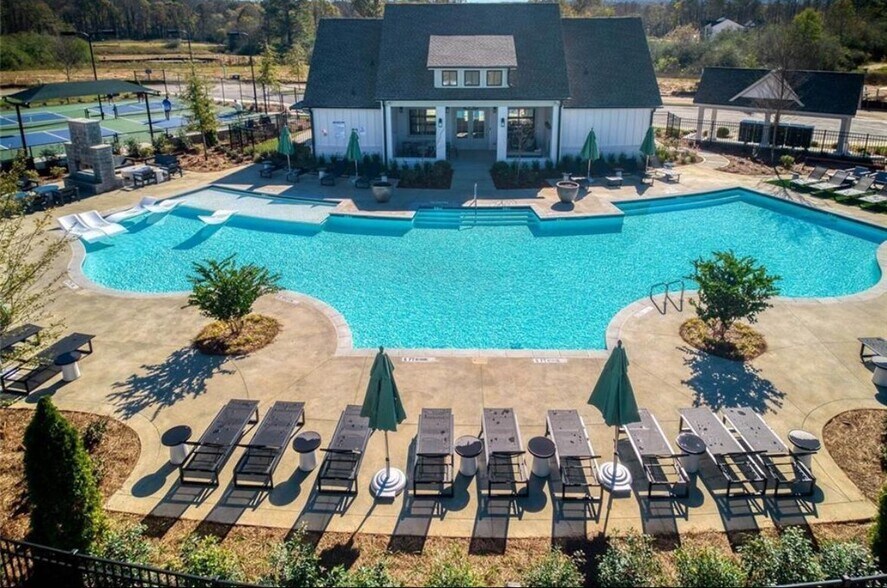 club house - 6490 Pond View Dr