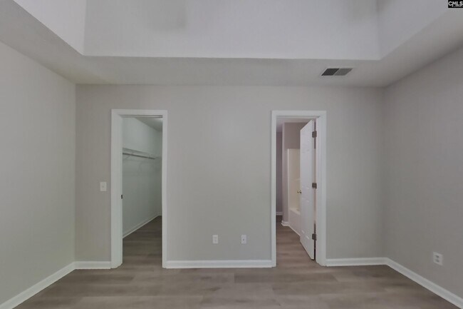 Building Photo - 425 Northshore Ct