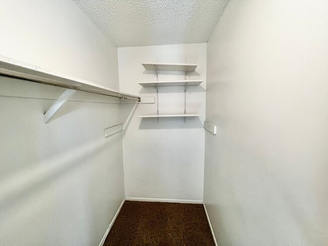 Building Photo - Charming 3-Bed Home with Foothills Views i...