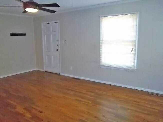 Building Photo - 4109 Cline Rd
