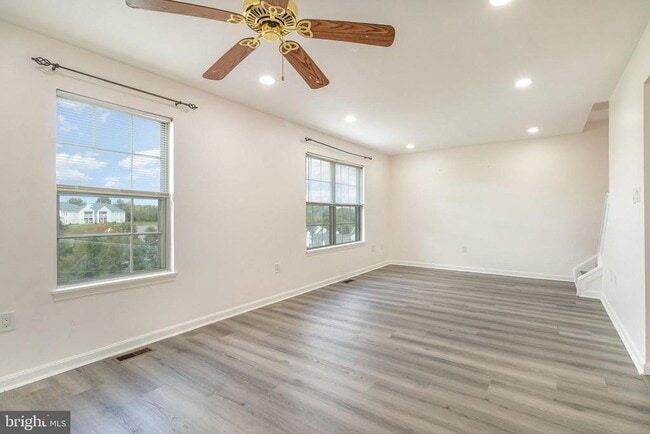 Building Photo - 6212 Spring Knoll Dr