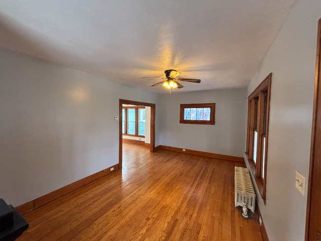 Building Photo - 356 S Edwards Ave