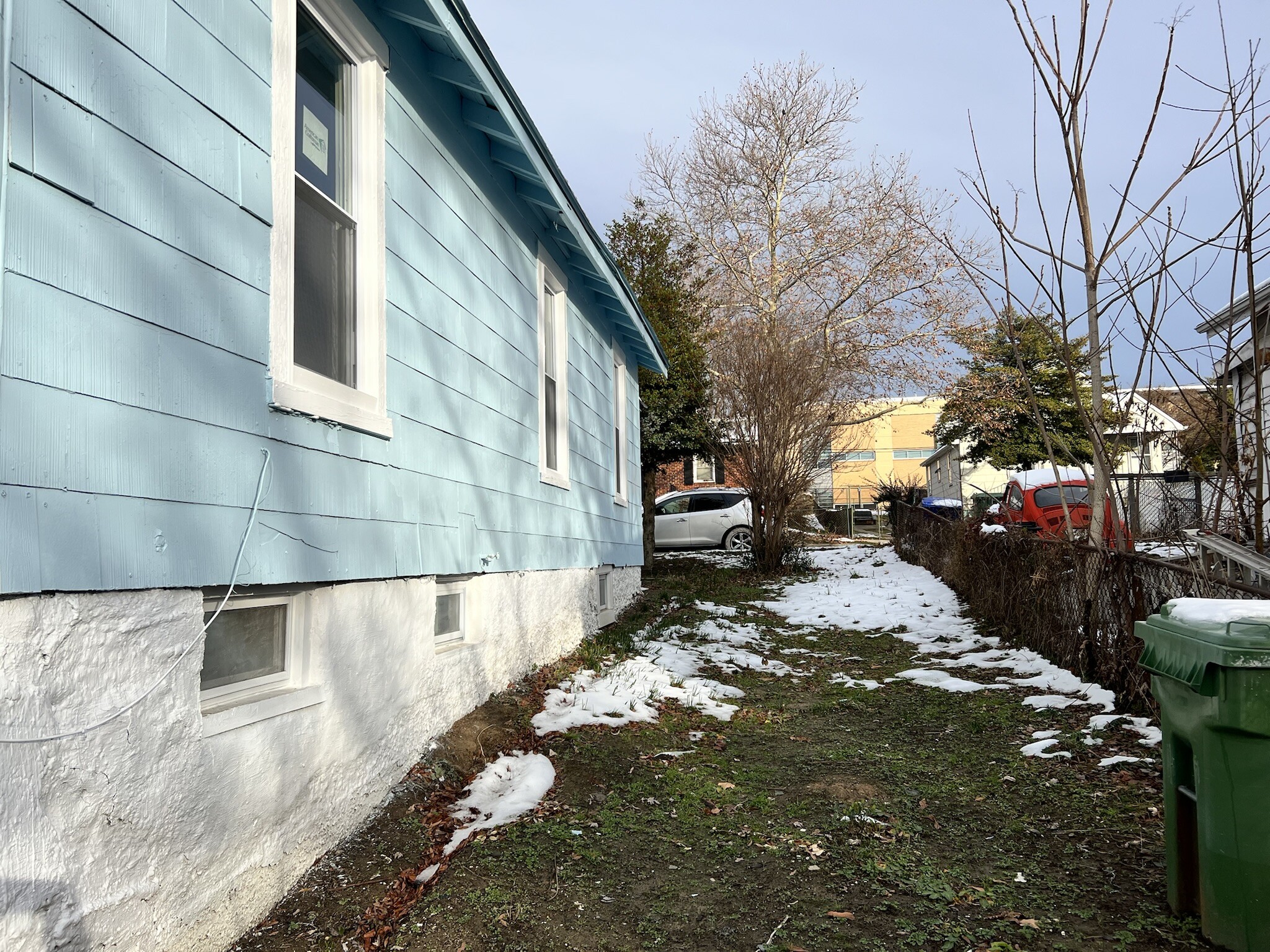 Building Photo - 6207 Danville Ave