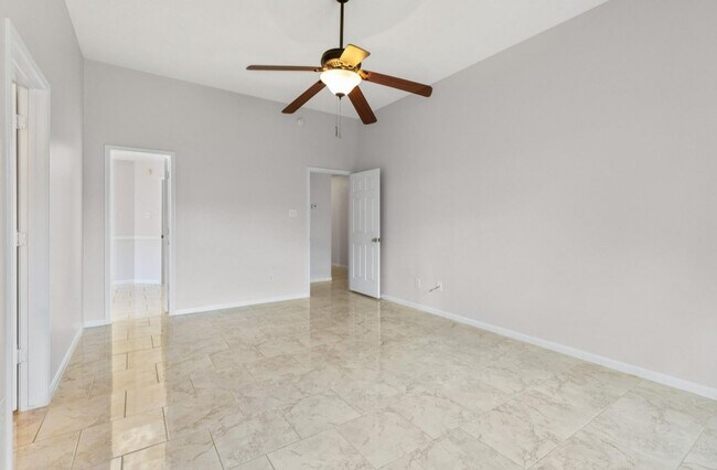 Building Photo - 21812 Whispering Forest Dr