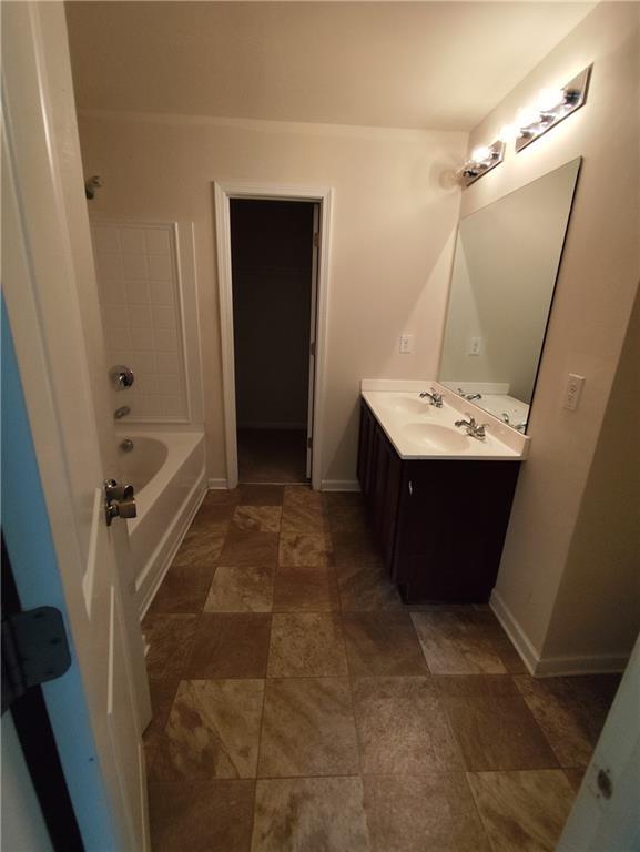 Building Photo - 5642 Laurel Ridge Dr