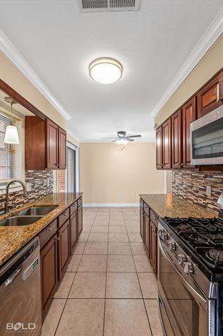 Building Photo - 2710 Higgins Dr