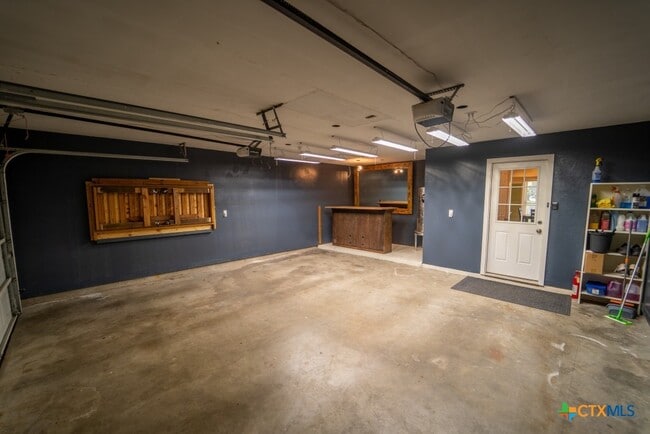Building Photo - 301 Antietam Dr