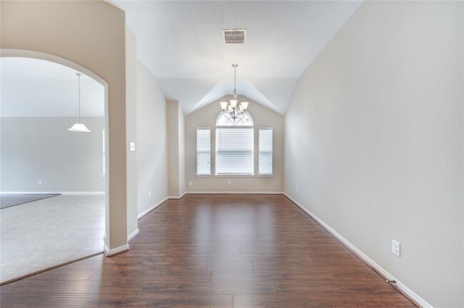 Building Photo - 5806 Cedar Field Way