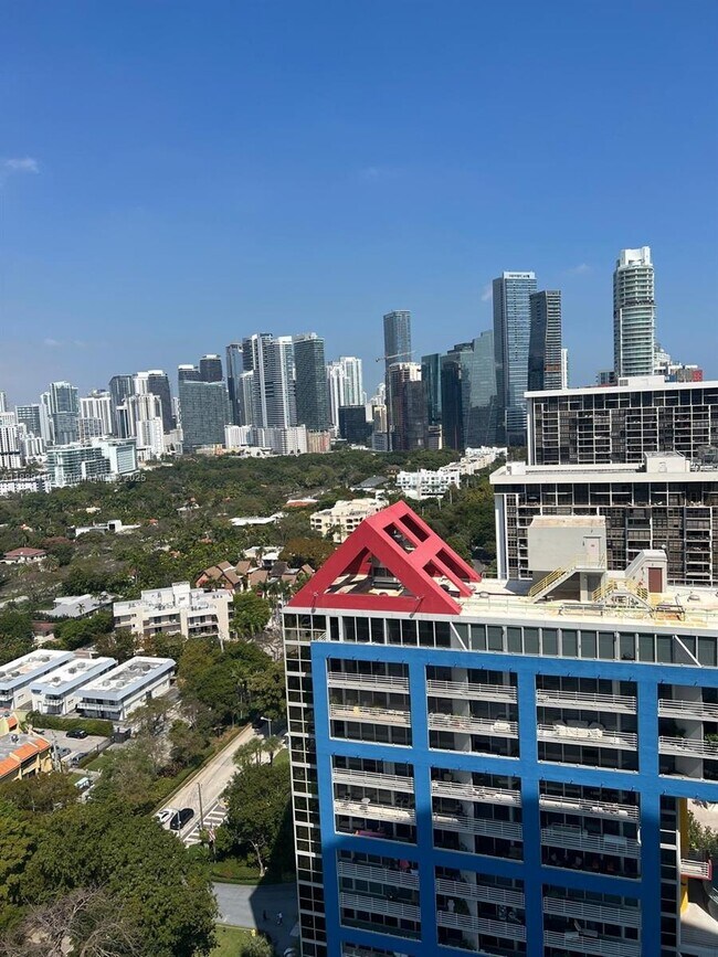 Building Photo - 2101 Brickell Ave