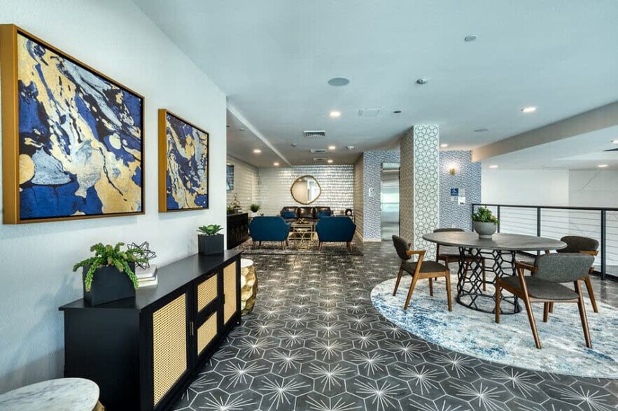 Building Photo - 400 N 2nd Ave