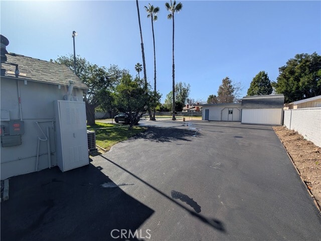 Building Photo - 1921 6th Ave