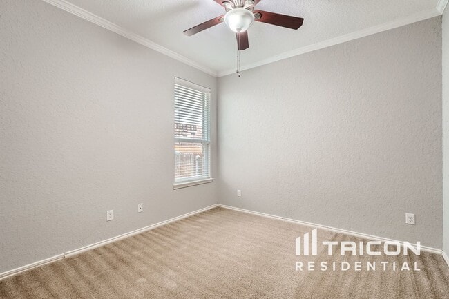 Building Photo - 6526 Palmetto Way