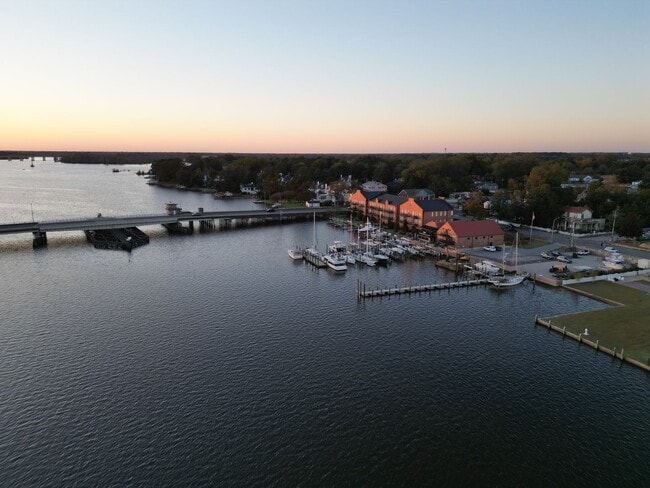 Building Photo - Fully Furnished Waterfront Elegance on Mai...