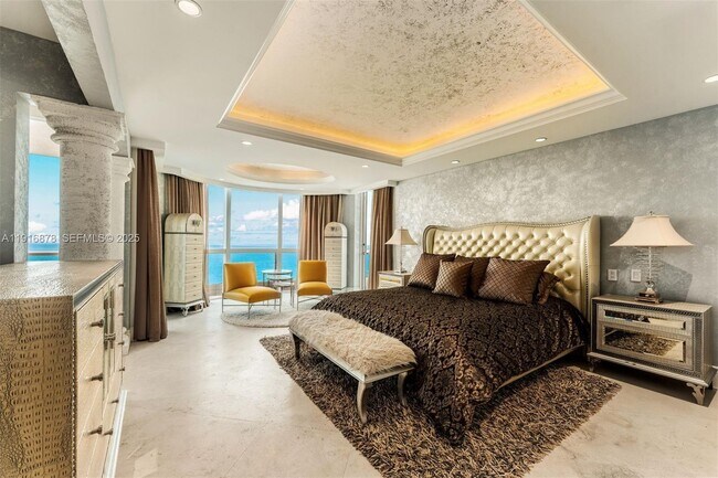 Building Photo - 5025 Collins Ave