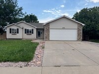 Building Photo - 3200 Mammoth Cir