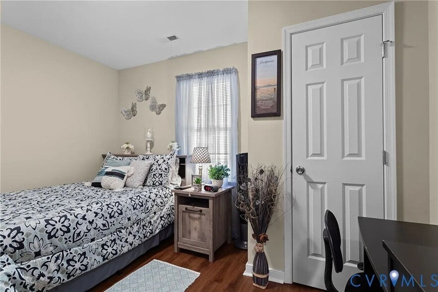 Building Photo - 2005 Dublin St