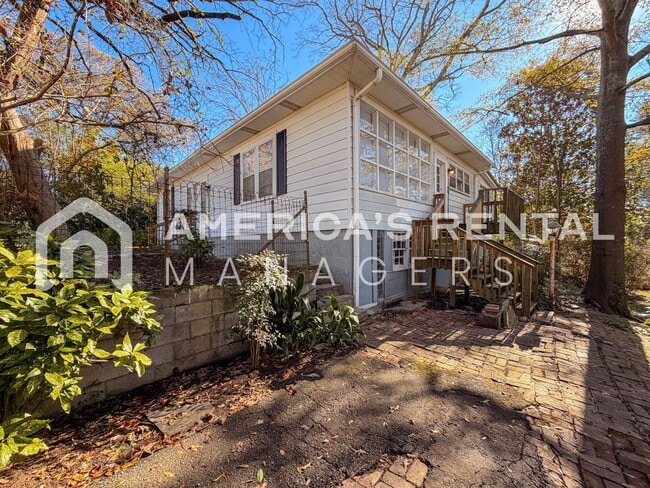 Building Photo - Charming & Spacious Graysville Home for Rent! SECTION 8 FREINDLY!