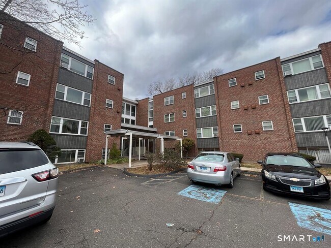 Building Photo - 53 Wolcott Hill Rd