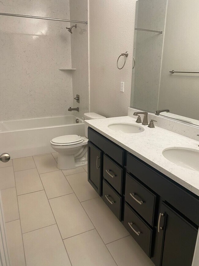 Building Photo - Stop the car