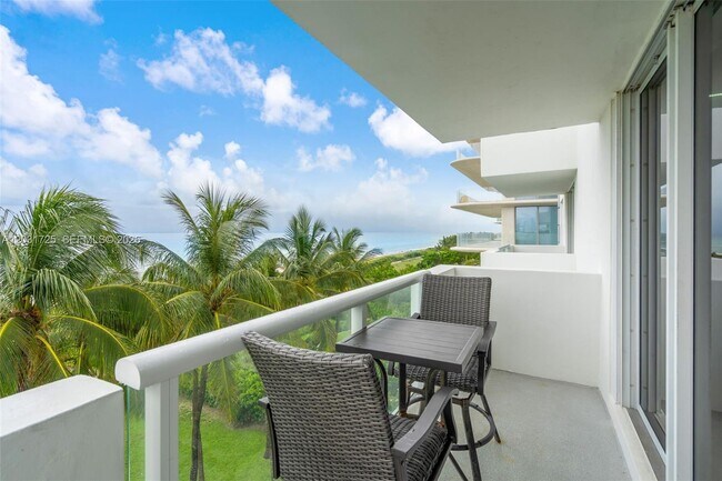 Building Photo - 9195 Collins Ave