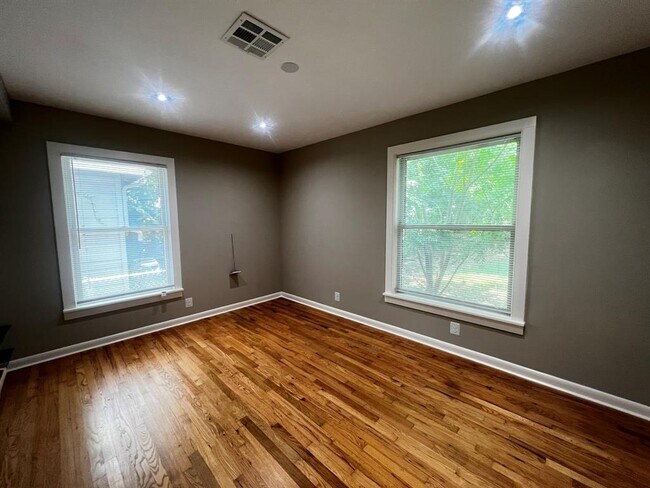 Building Photo - 4512 Jinx Ave