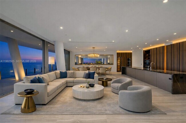 Building Photo - 5 Grove Isle Dr