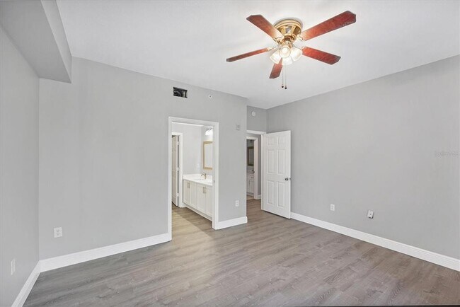 Building Photo - 5691 Bentgrass Dr