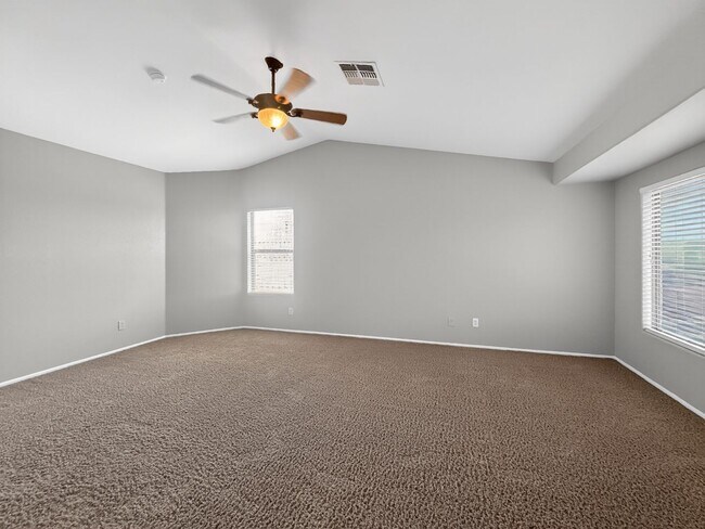 Building Photo - Beautifu;l 4Bed/2.5Bath, Private Pool Home!