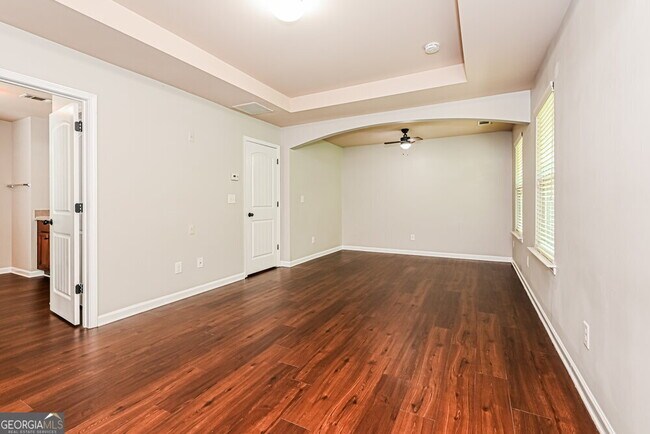 Building Photo - 107 Valdosta Ave