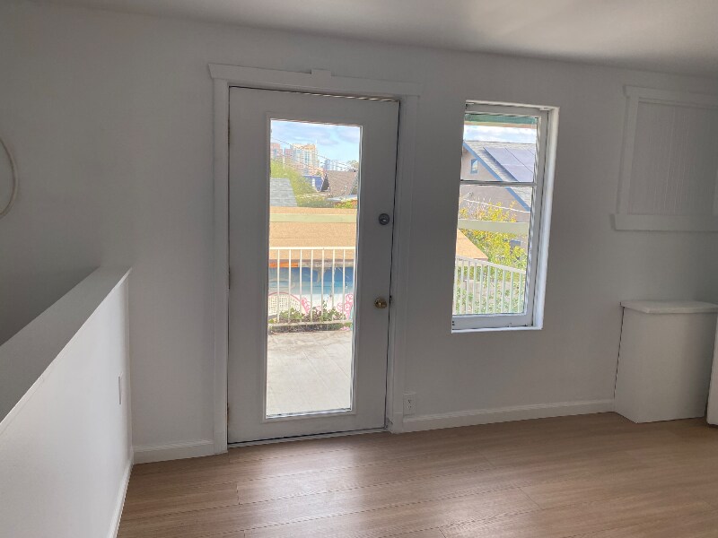 Building Photo - 1318 W Monroe St